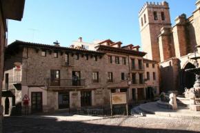 Отель Apartamentos La Iglesia  Мора-Де-Рубьелос